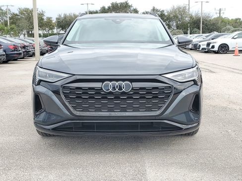 Used 2024 Audi Q8 e-tron Prestige w/ Prestige Package image 2