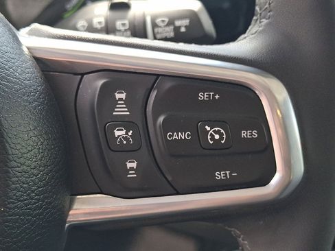 Certified 2025 Jeep Wrangler Unlimited Sahara AWD/4WD image 18
