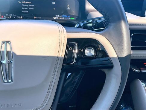 Used 2023 Lincoln Aviator Grand Touring w/ Equipment Group 301A AWD/4WD image 27