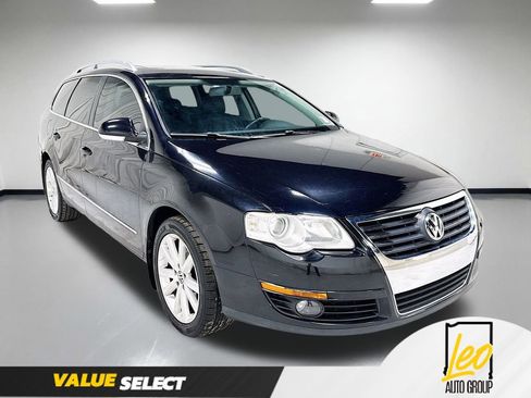 Used 2010 Volkswagen Passat Komfort FWD image 5