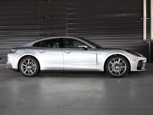 New 2026 Porsche Panamera image 11