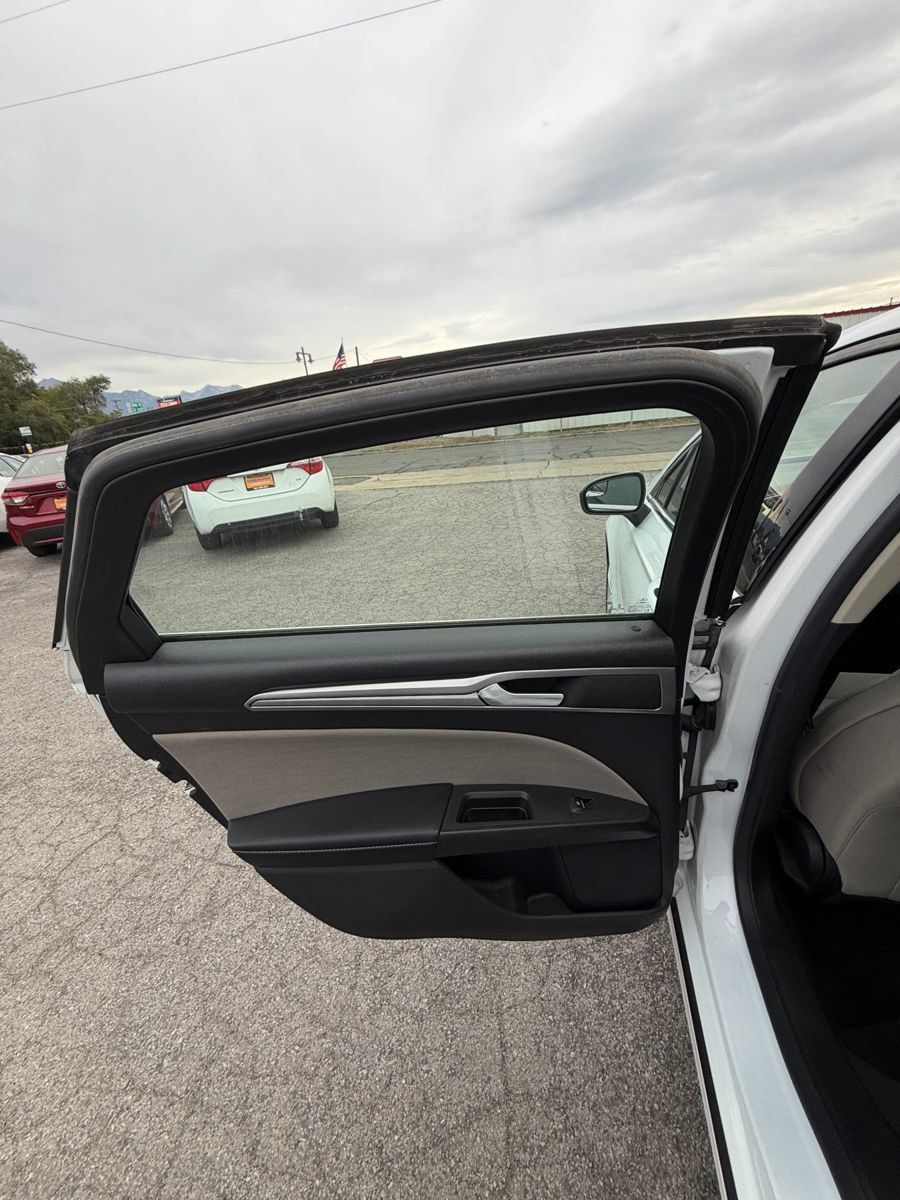 Used 2018 Ford Fusion S FWD image 13