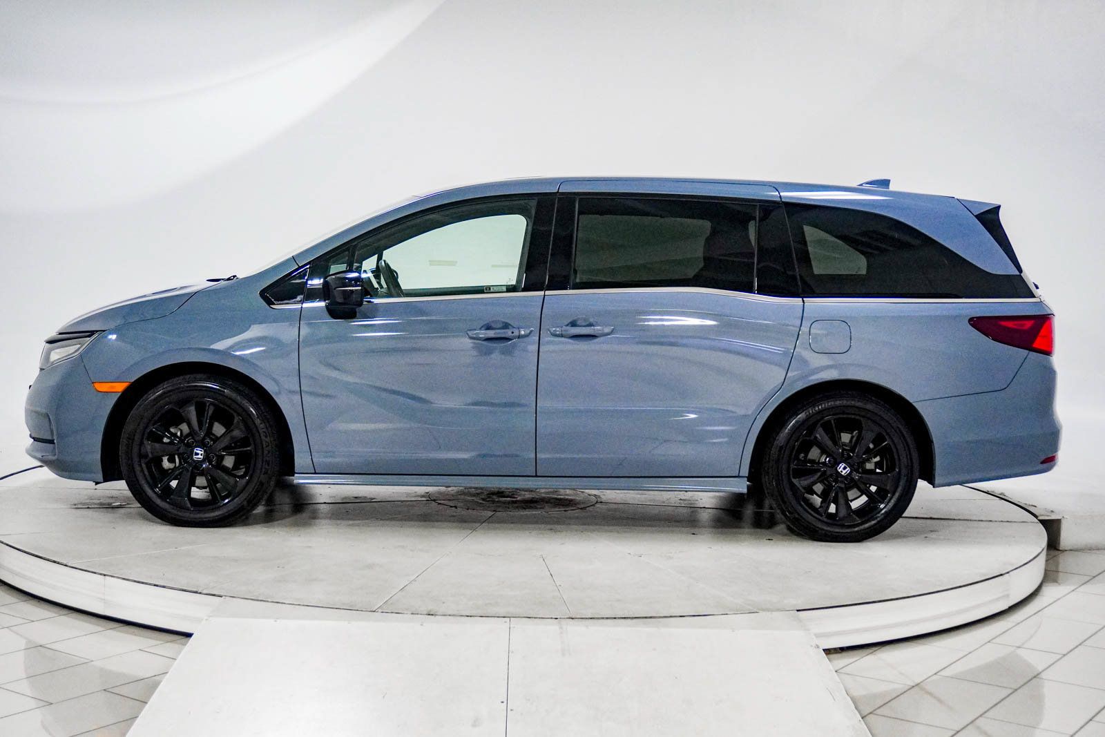 Used 2024 Honda Odyssey Sport image 5