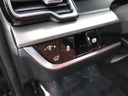 Used 2024 Kia Sportage SX image 22