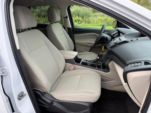 Used 2017 Ford Escape SE AWD/4WD image 17