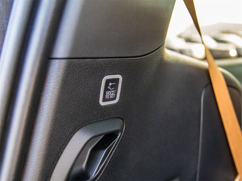 Used 2024 Jeep Grand Wagoneer Series III w/ HD Trailer Tow Package image 15