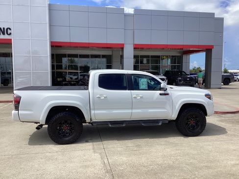 Used 2019 Toyota Tacoma TRD Pro AWD/4WD image 8