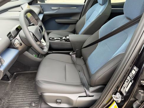 New 2026 Volvo EX30 Plus w/ Protection Package Premier AWD/4WD image 17