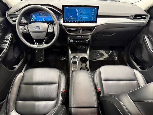 Used 2025 Ford Escape Platinum AWD/4WD image 11
