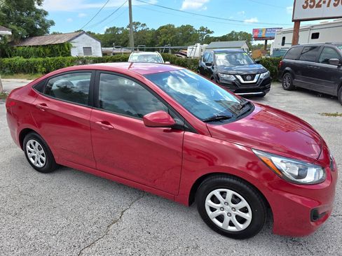 Used 2014 Hyundai Accent GLS FWD image 5