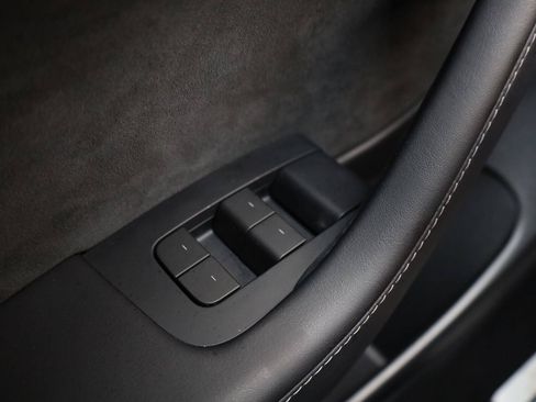 Used 2023 Tesla Model 3 Standard Range RWD image 33