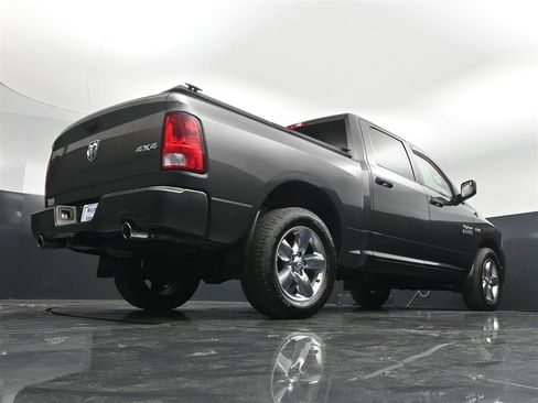 Used 2018 RAM 1500 Express w/ Express Value Package AWD/4WD image 32
