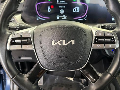 Used 2025 Kia Telluride S FWD image 11