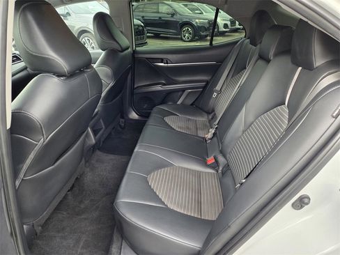 Used 2023 Toyota Camry SE w/ Convenience Package image 10