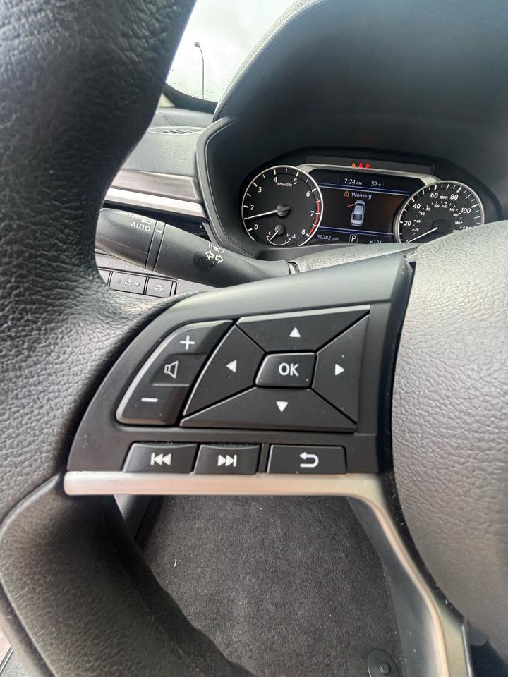 Used 2024 Nissan Altima 2.5 SV FWD image 13