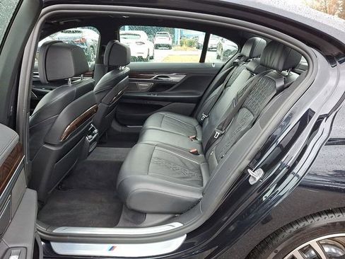 Used 2022 BMW 750i xDrive w/ M Sport Package image 13