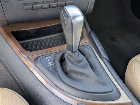 Used 2012 BMW 128i Convertible image 16