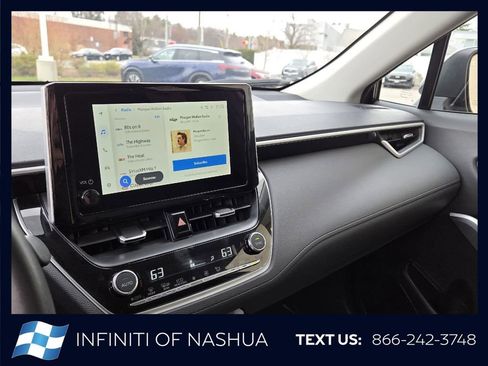 Used 2025 Toyota Corolla Cross XLE AWD/4WD image 29