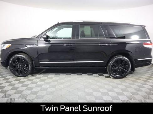 Used 2023 Lincoln Navigator L Reserve w/ Equipment Group 201A AWD/4WD image 6