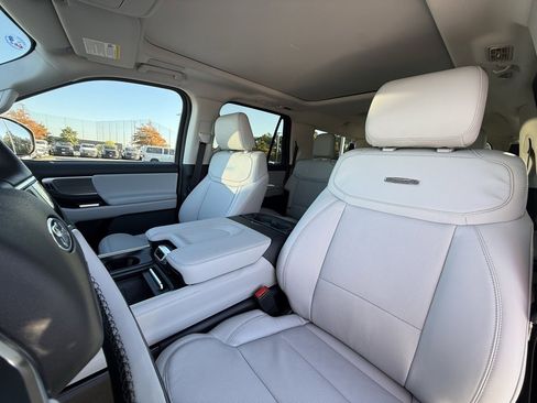 New 2025 Ford Expedition Max Platinum w/ Driver's Package image 20