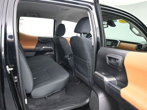 Used 2019 Toyota Tacoma SR5 image 12