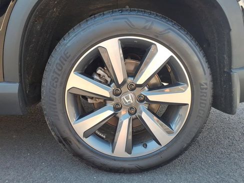 Used 2025 Honda Pilot Touring image 28