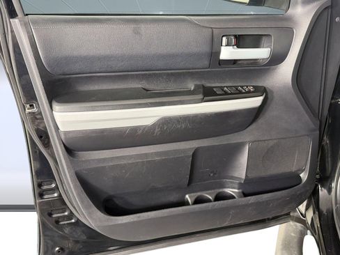 Used 2021 Toyota Tundra SR5 w/ SR5 Upgrade Package AWD/4WD image 12