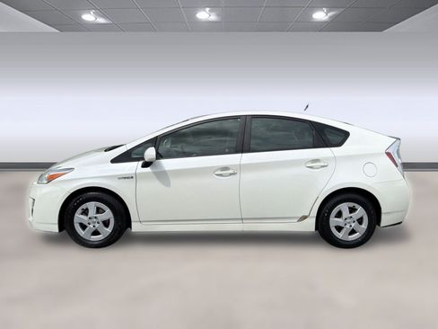 Used 2010 Toyota Prius Two FWD image 2