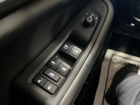Used 2023 Jeep Grand Cherokee Laredo w/ Luxury Tech Group I AWD/4WD image 19