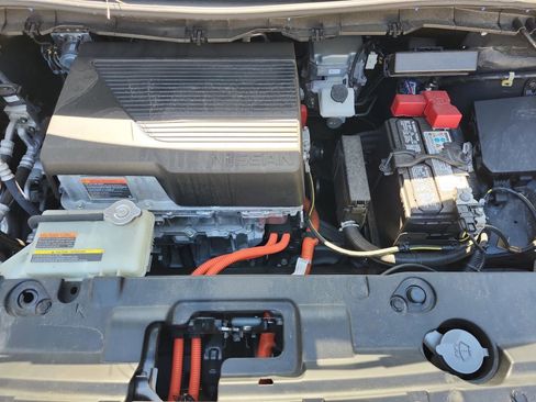 Used 2022 Nissan Leaf SV w/ SV Technology Package image 28