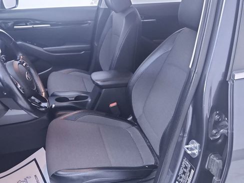 Certified 2021 Kia Seltos S image 11
