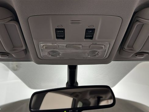 Used 2014 Toyota RAV4 Limited image 11