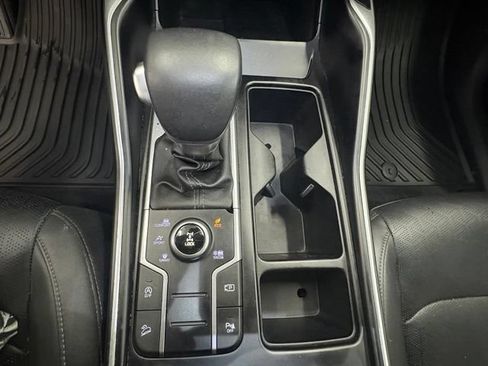 Used 2023 Kia Sorento S w/ Panoramic Sunroof Package AWD/4WD image 29