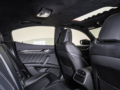 Certified 2022 Maserati Ghibli Modena Q4 image 16