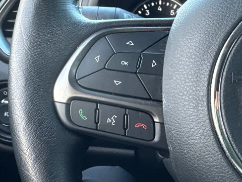 Used 2022 Jeep Renegade Latitude w/ Convenience Group image 21