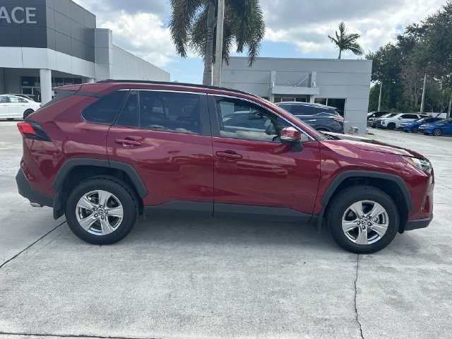 Used 2025 Toyota RAV4 XLE FWD image 5