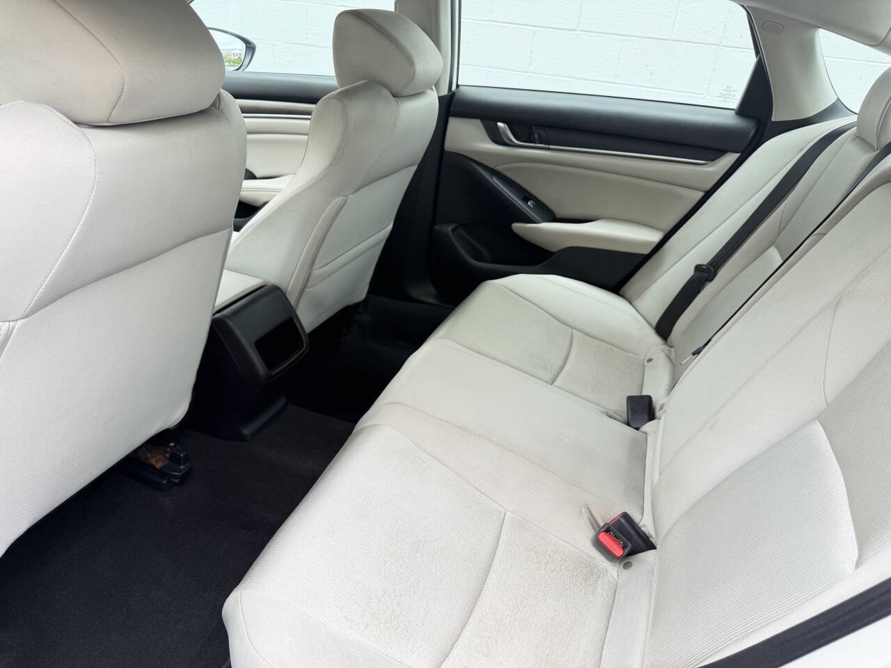 Used 2018 Honda Accord LX image 23
