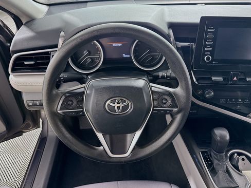 Used 2022 Toyota Camry LE AWD/4WD image 13