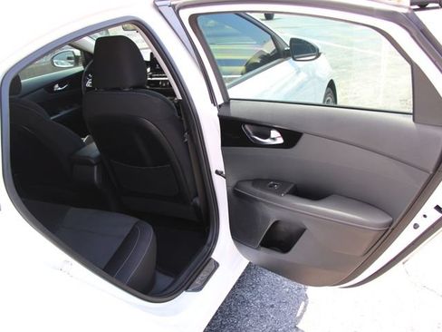 Used 2019 Kia Forte S w/ S Premium Package FWD image 27