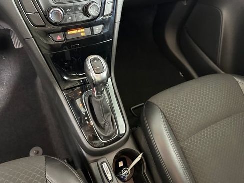 Used 2019 Buick Encore Sport Touring image 20