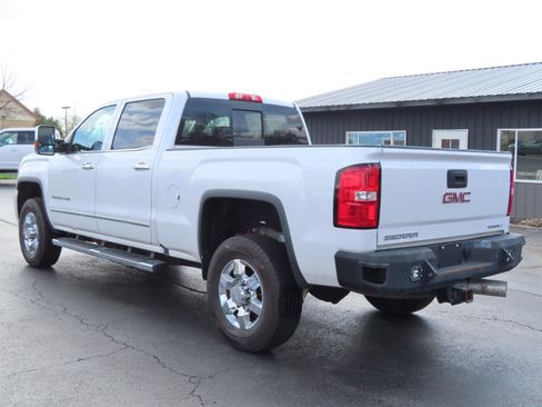 Used 2019 GMC Sierra 3500 Denali w/ Duramax Plus Package image 4