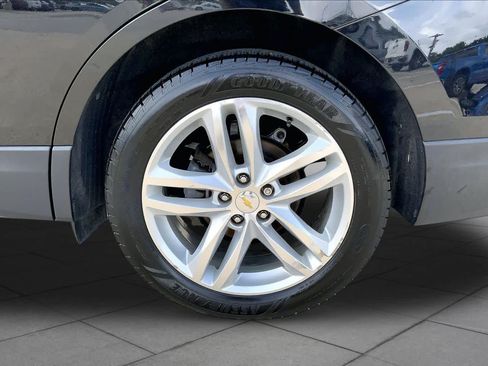 Used 2018 Chevrolet Equinox Premier AWD/4WD image 11