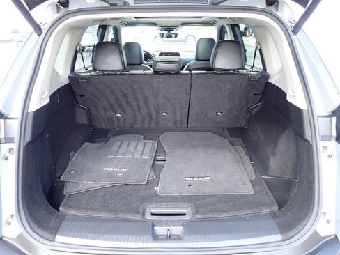 Used 2022 Nissan Rogue SL w/ SL Premium Package image 6