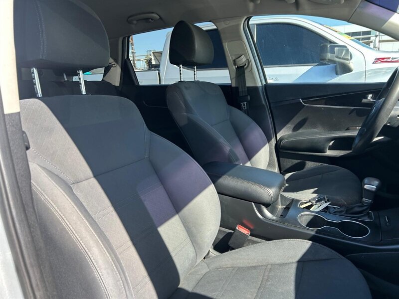 Used 2019 Kia Sorento AWD V6 image 27