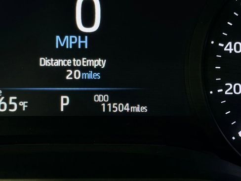 Used 2025 Toyota Sienna XLE w/ XLE Plus Package FWD image 14
