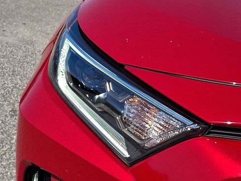 Used 2021 Toyota RAV4 XSE w/ Premium Package AWD/4WD image 29