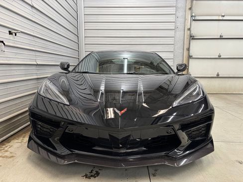 Used 2021 Chevrolet Corvette Stingray Premium Cpe w/ Z51 Performance Package RWD image 2