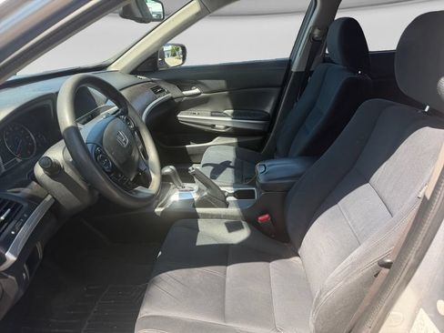 Used 2013 Honda Crosstour EX image 20