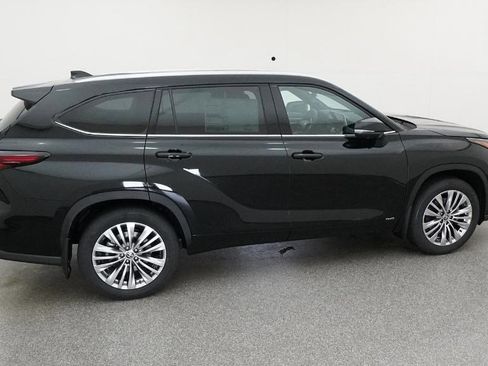 New 2026 Toyota Highlander Platinum AWD/4WD image 84