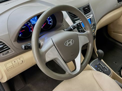 Used 2014 Hyundai Accent GLS FWD image 18